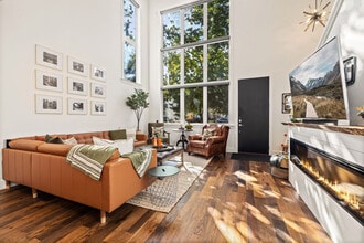 Building Photo - 510 SE Tourmaline Mews