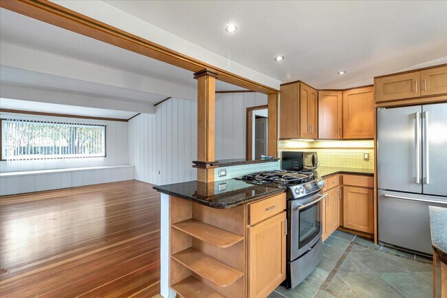 Foto del edificio - 18 Monte Vista Rd