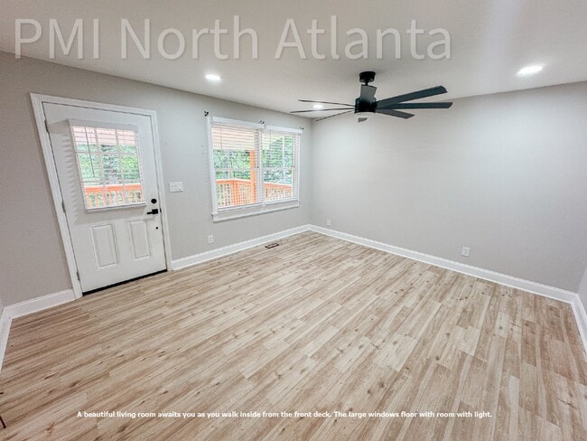 Building Photo - NO HOA!!! Pet Friendly!