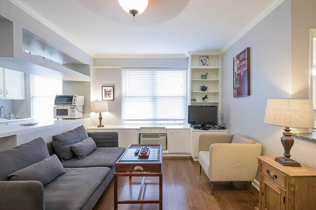 Foto del edificio - 2139 N Street Northwest-SI ID378P