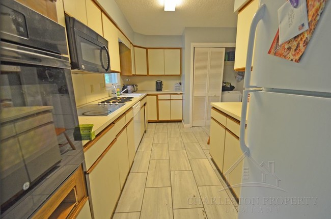 Foto del edificio - 773 Harbor View Road- James Island