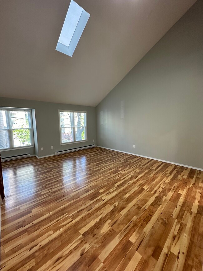 Foto del edificio - 2 Myrtle Ave