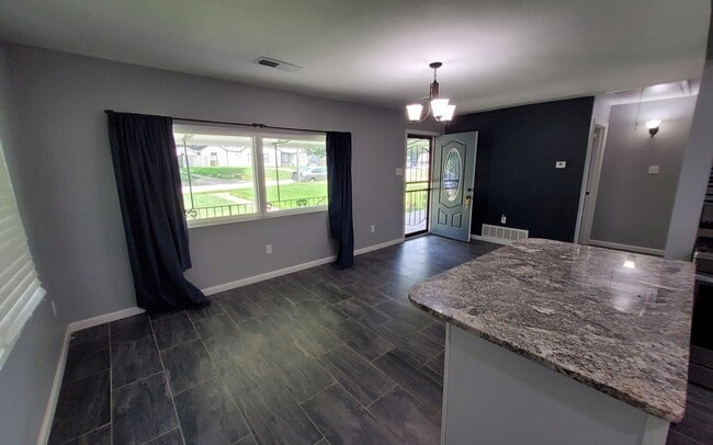 Building Photo - 4375 Deborah Ave