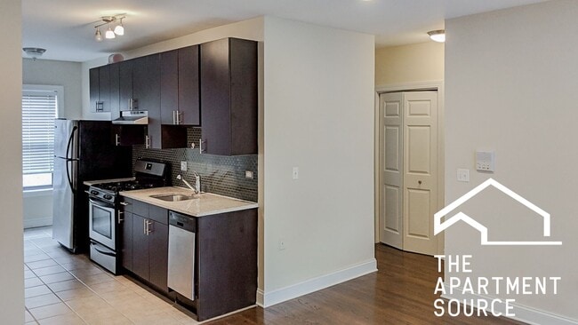Photo - 516 W Cornelia Ave Apartment