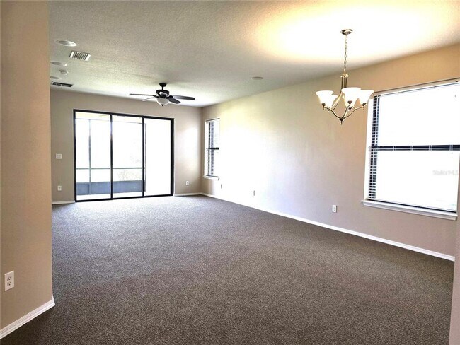 Foto del edificio - 5646 Sunset Falls Dr
