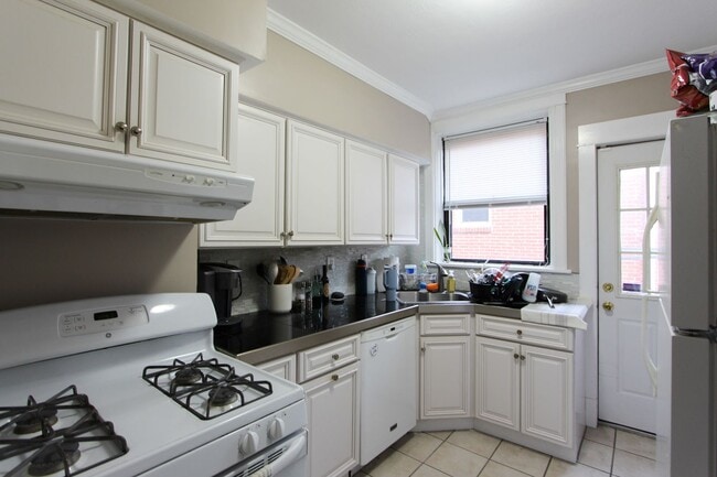 Photo - 818 Heberton St Apartment