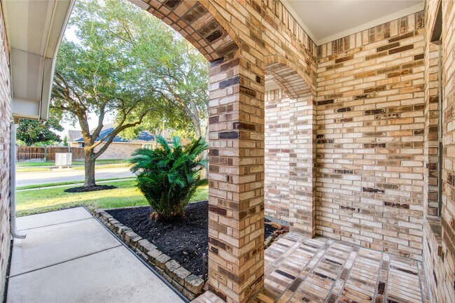 Foto del edificio - 21319 Pennshore Ln