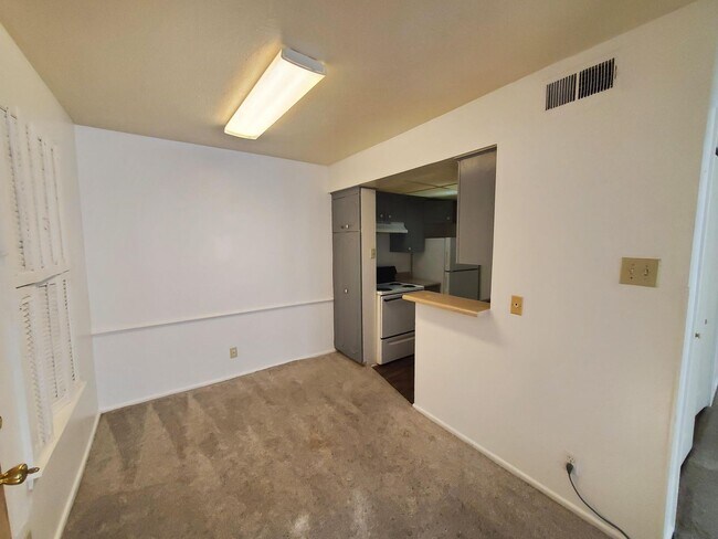 Building Photo - 170 De Chantle Rd