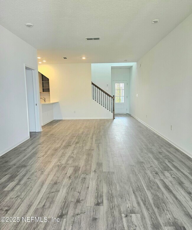 Foto del edificio - 263 Silver Myrtle Ct