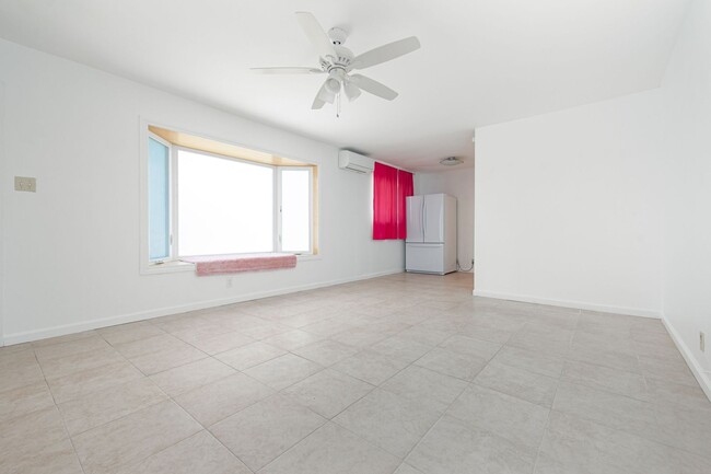 Building Photo - Cozy 2 Bedroom Home in Clairemont Mesa | A...