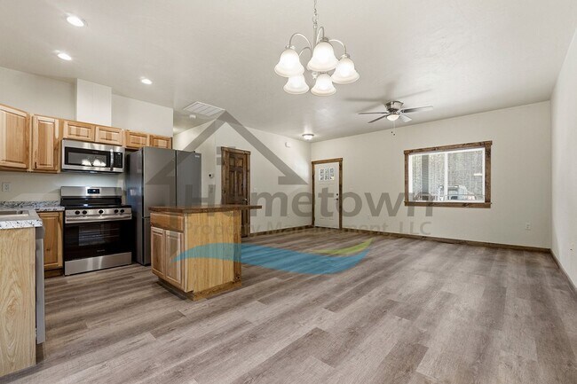 Foto del edificio - 377 Shadow Green Rd
