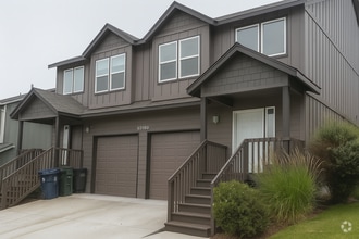 Building Photo - 63180 Eastview Dr
