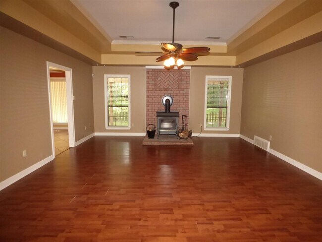 Foto del edificio - 6400 Ricks Field Cove