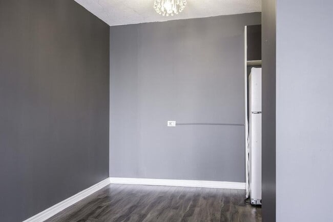 Building Photo - 9930-113 113 St