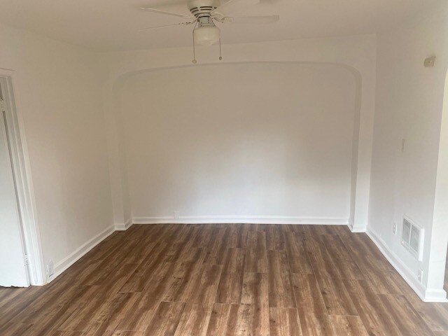 Foto del edificio - 3266 1/2 W Descanso Dr