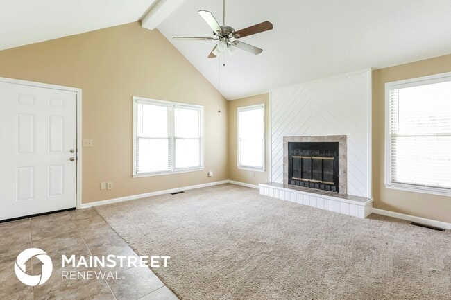 Building Photo - 1001 Sequoia Dr