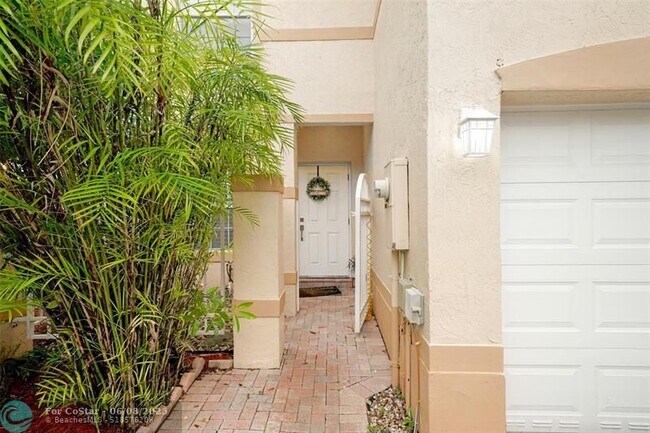 Building Photo - 604 NW 170th Terrace