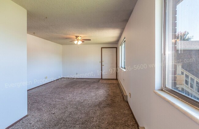 Foto del edificio - 102 Glenda Dr