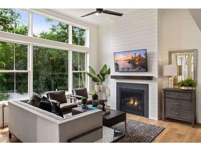 Foto del edificio - 8140 Eden Prairie Rd