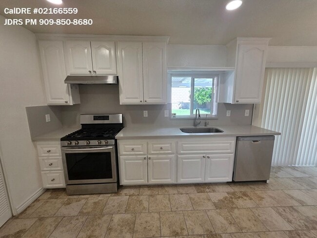 Photo - Ontario 3 Bedroom Home