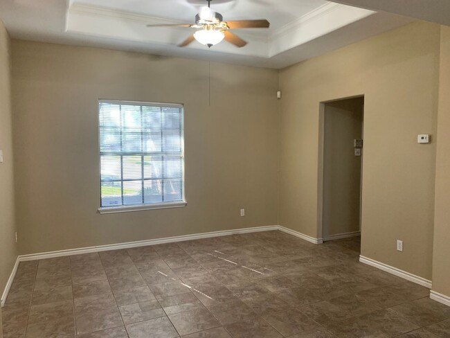 Building Photo - Southside Home within Walking Distance to ...