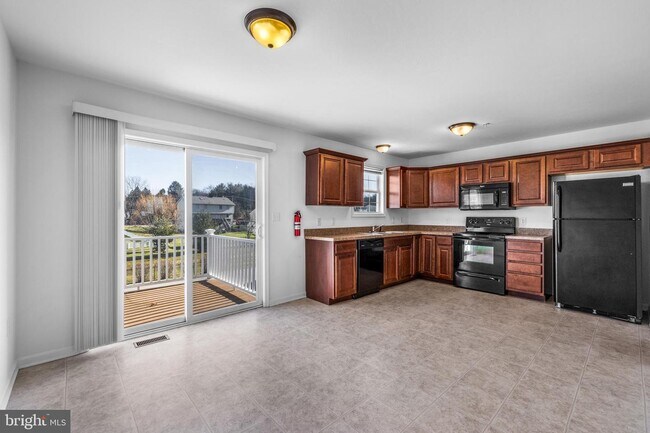 Building Photo - 100 Breezewood Dr