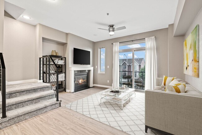 Foto del edificio - Tacoma Downtown Townhome with garage avail...