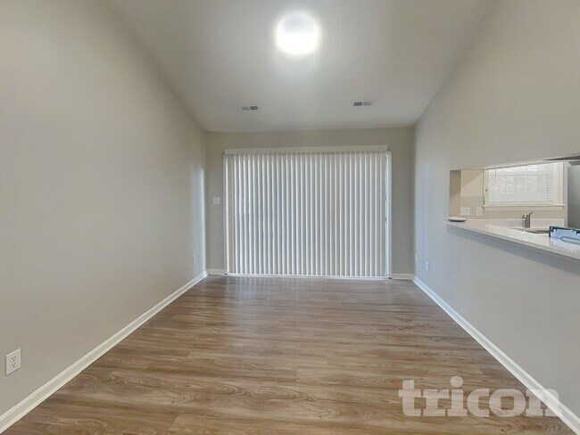 Building Photo - 217 Clear Springs Ct