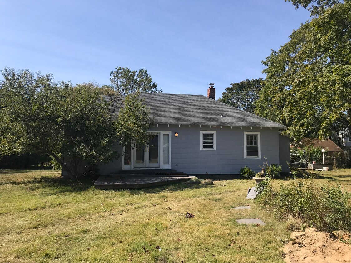 Foto del edificio - 45 Fanning Ave