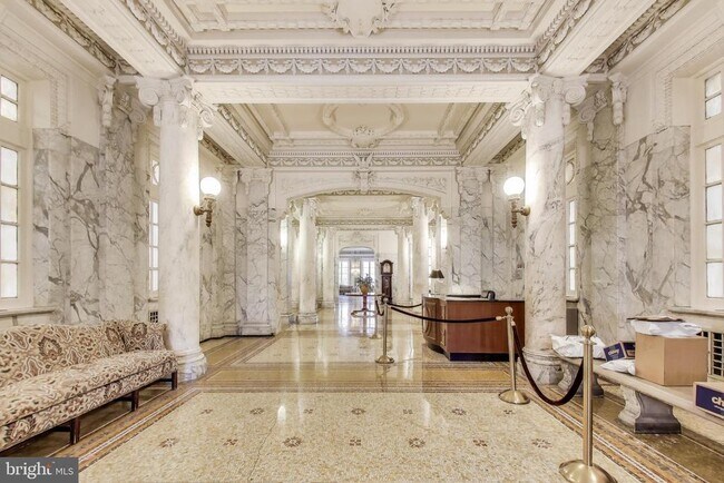 Foto del edificio - 2022 Columbia Rd NW