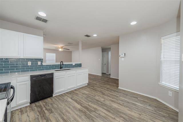 Building Photo - 16820 Pinery Way