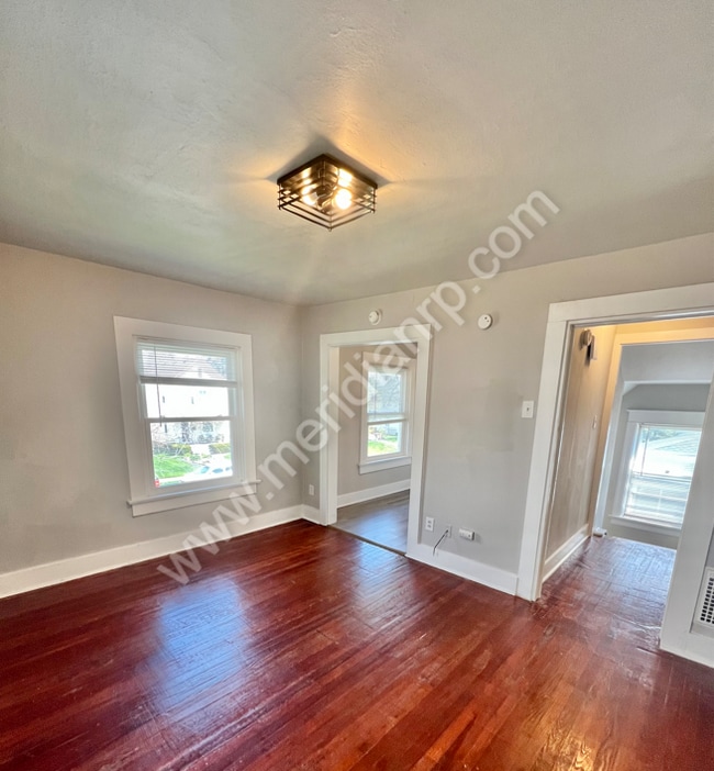 Building Photo - 1155 Kinsmoor Ave