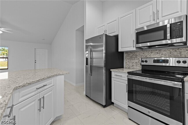 Foto del edificio - 710 NW 2nd Ln