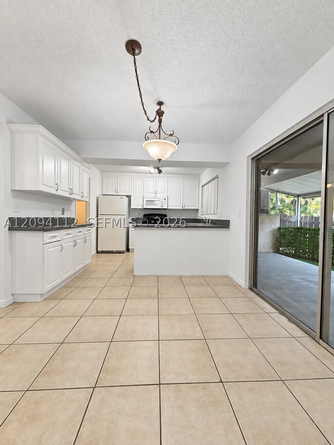 Building Photo - 5348 Bosque Ln