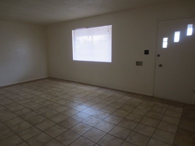 Foto del edificio - 3 Bed 2 Bath near Mesa Riverview