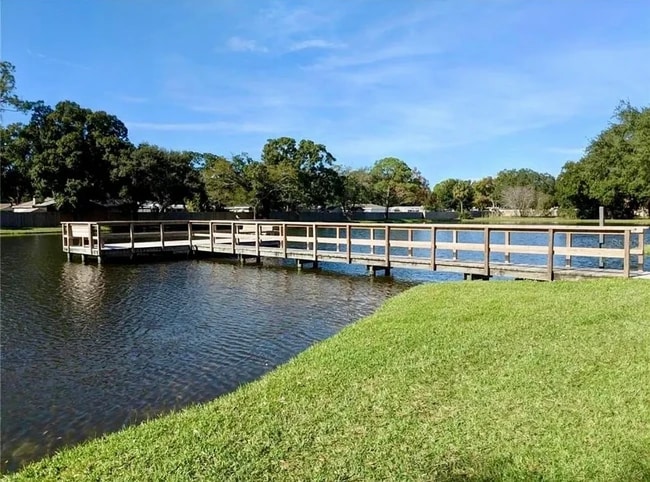 Building Photo - 4513 S Oak Dr