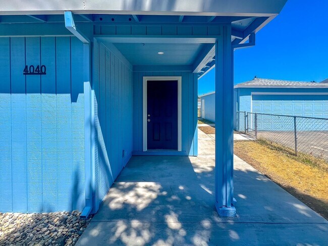 Foto del edificio - Newly Remodeled Two Bedroom Napa House