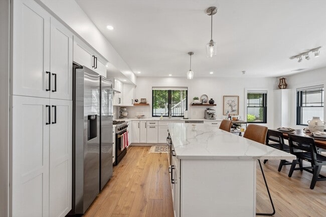 Building Photo - 9 Tidal Cove Way