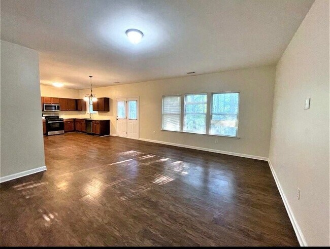 Foto del edificio - 2495 Valley Creek Dr