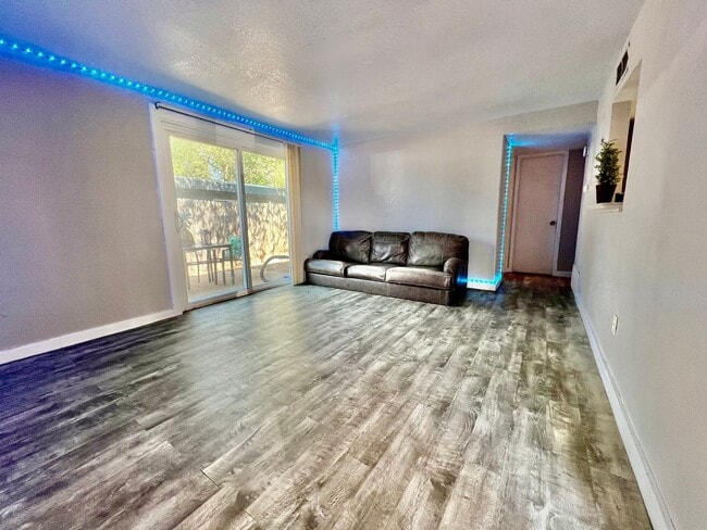 Foto del edificio - Available in September