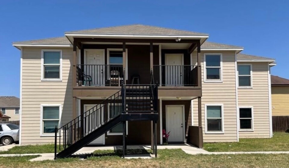 201 N Linares St, Alton, TX 78573 Rentals in Alton at 201 N Linares St