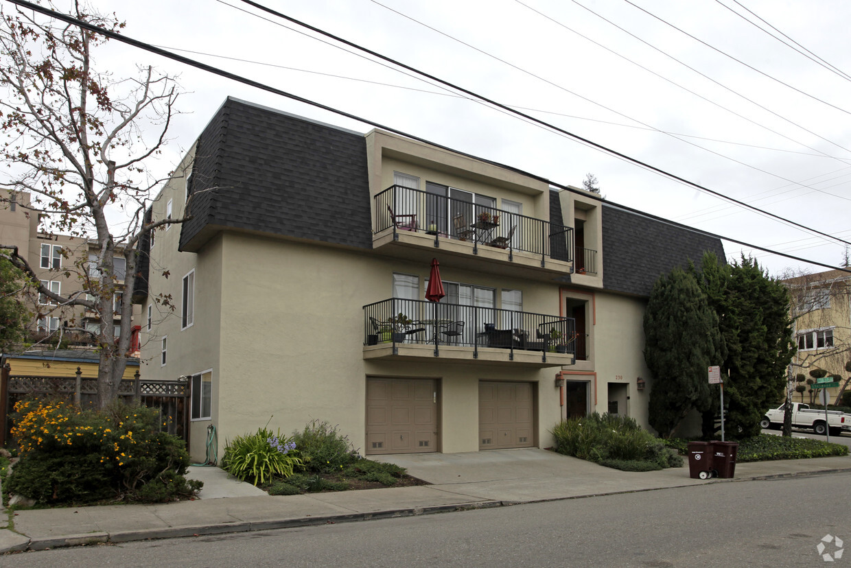 Building Photo - 230 Santa Rosa Ave