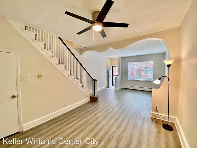 Building Photo - 3 br, 1.5 bath House - 2445 S Opal St