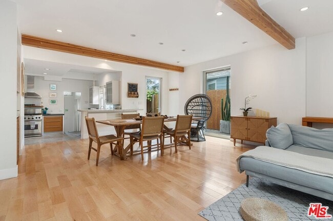 Foto del edificio - 678 Broadway St