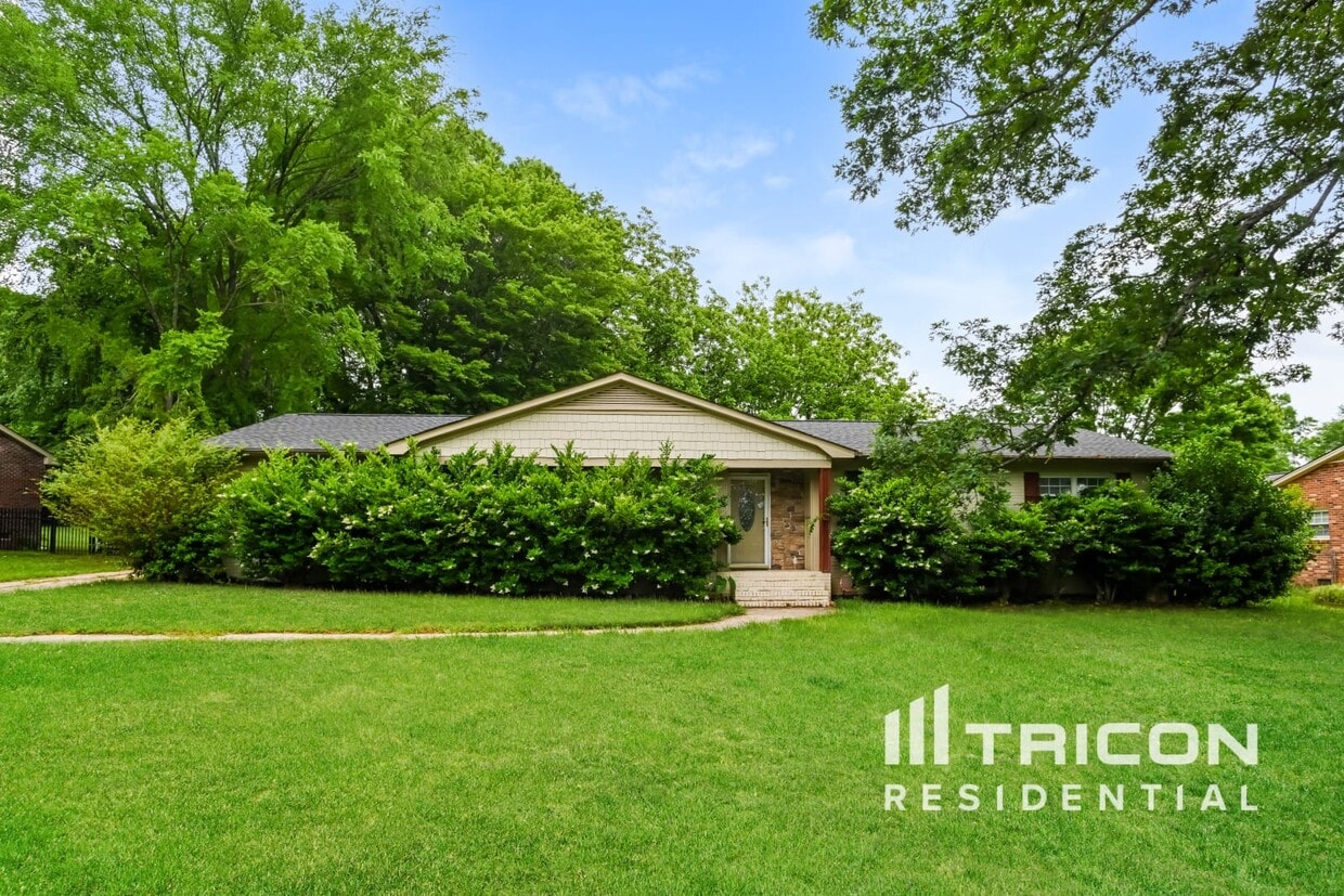 Foto principal - 7511 Monroe Rd