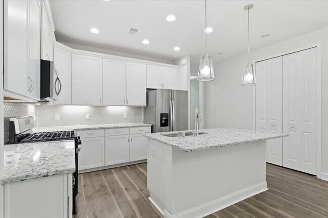 Foto del edificio - 155 Weekend Ave