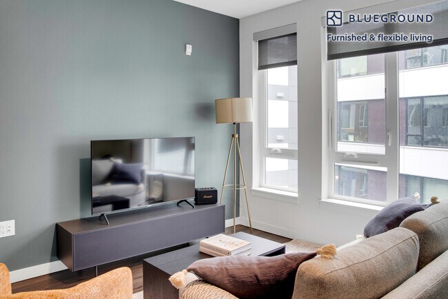 Foto del edificio - 221 Minor Ave N