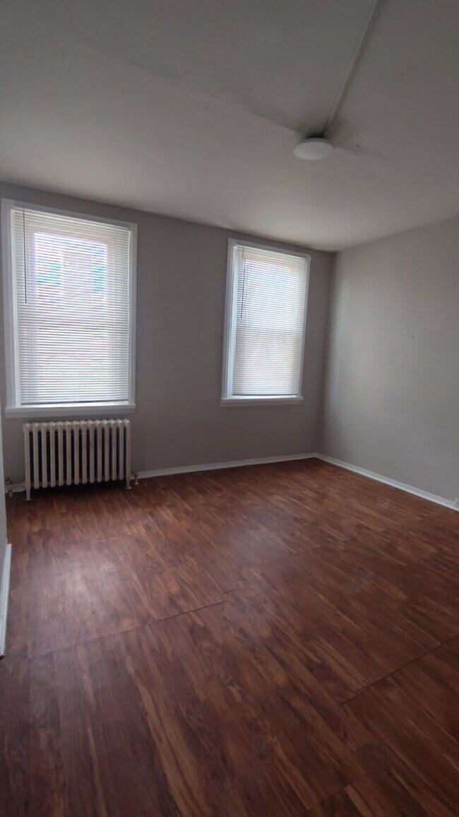 Foto del edificio - 255 E Tusculum St