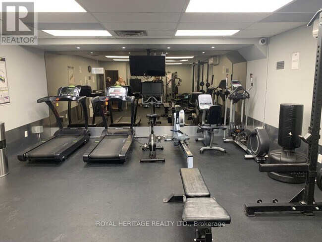 Photo du bâtiment - 270 Scarlett Rd