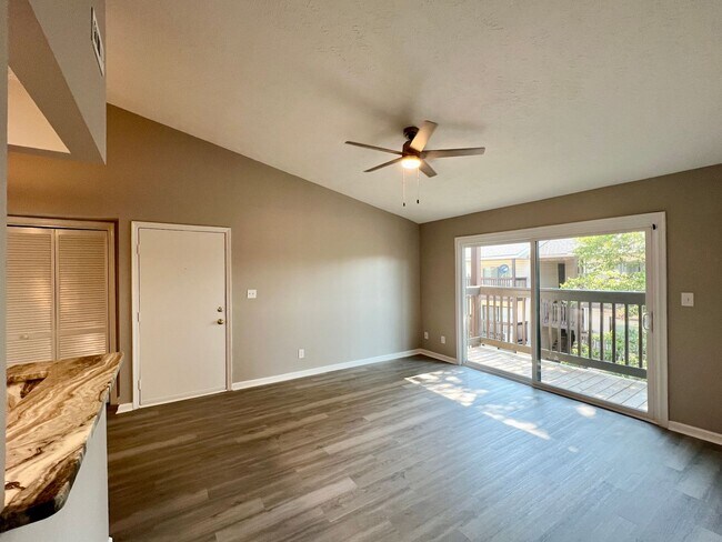 Foto del edificio - Well Appointed 1bdr 1bth Condo Apartment i...